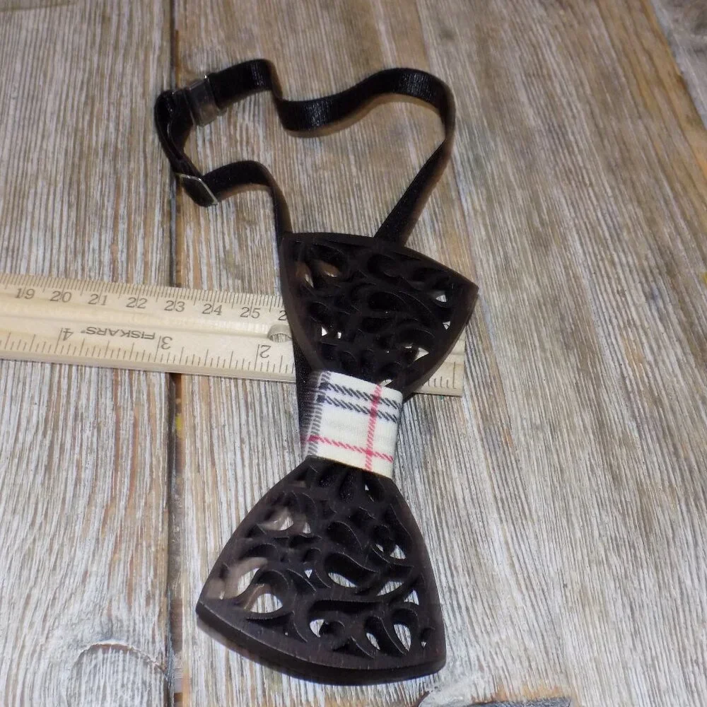BOW TIE PLASTIC w Box, Costume, Dress Up, New Old Stock, Memories, Gift *